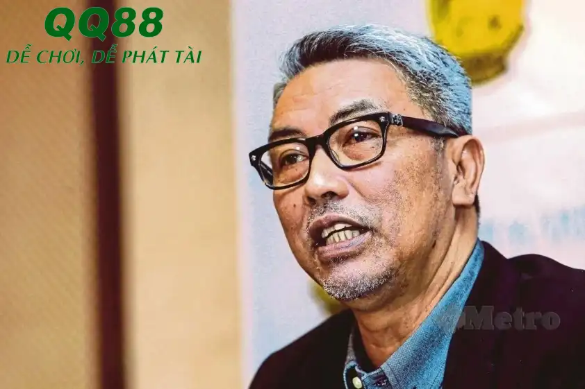 Ông Yusoff Mahadi trả lời truyền thông Malaysia về vụ việc liên quan đến các cầu thủ nhập tịch. (Ảnh: Harian Metro) Ông Yusoff Mahadi trả lời truyền thông Malaysia về vụ việc liên quan đến các cầu thủ nhập tịch. (Ảnh: Harian Metro)